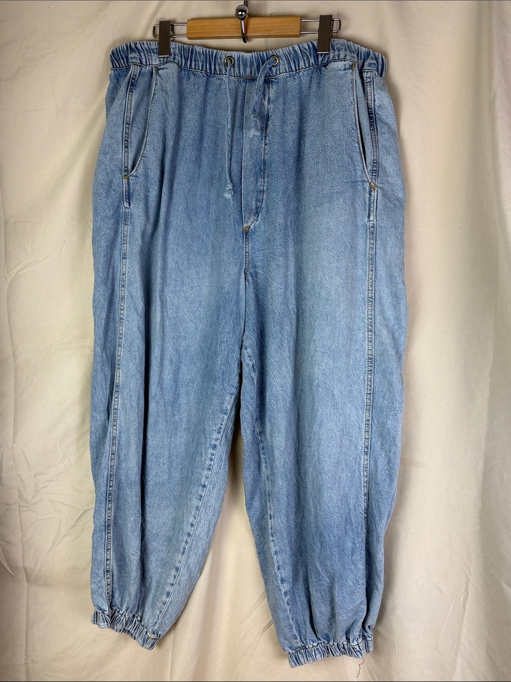 Anthropologie Pilcro beachy high rise parachute pants women’s size xl